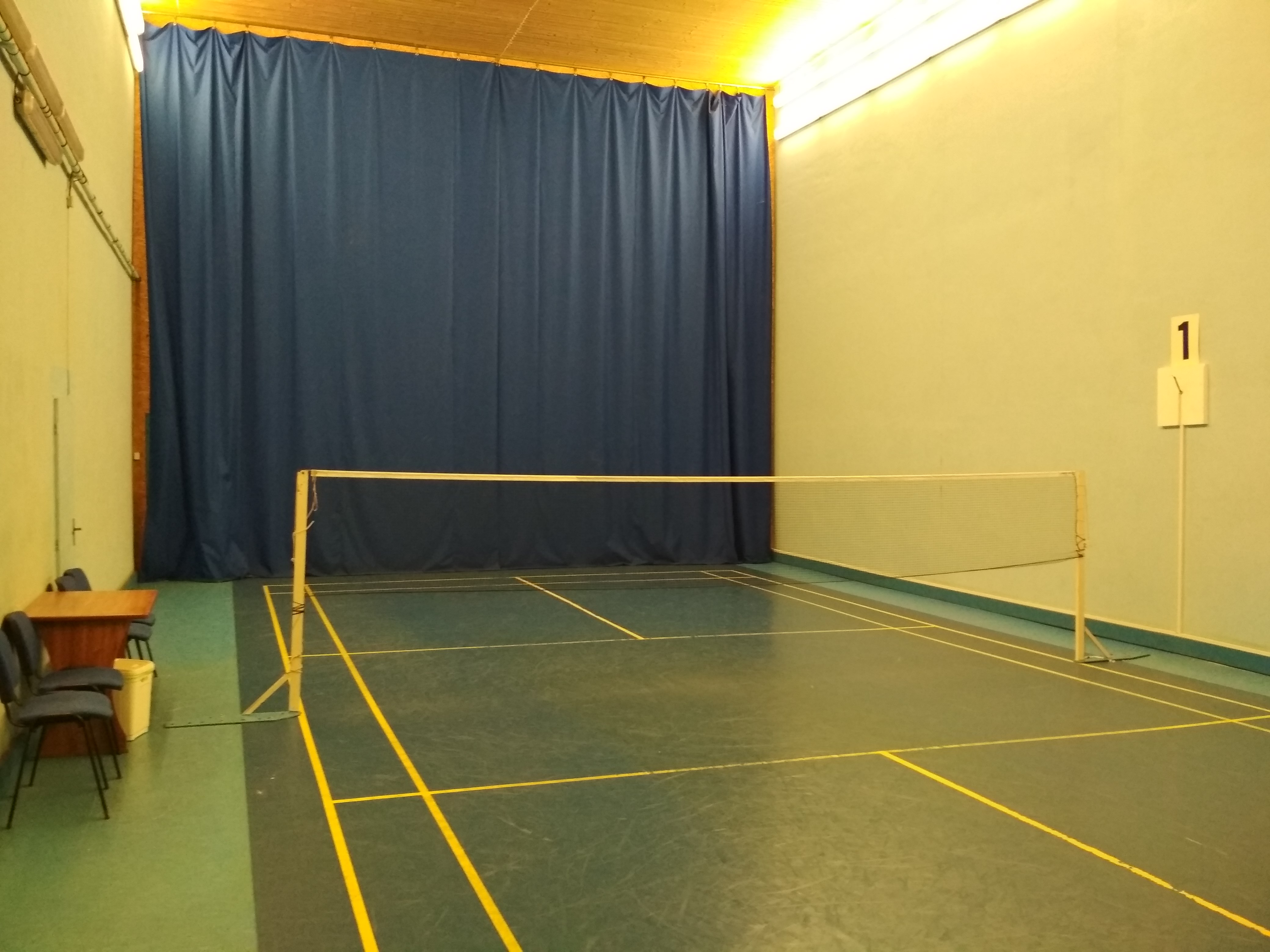 Badmintonový kurt